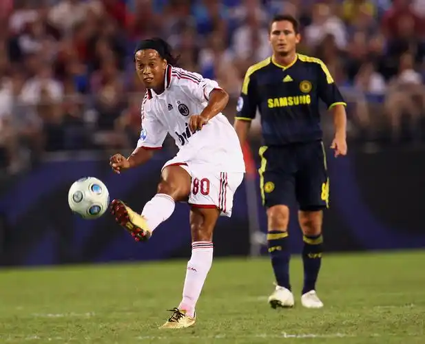 次领导与球 次领导与球