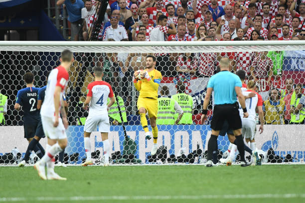 不可避免地 不可避免地